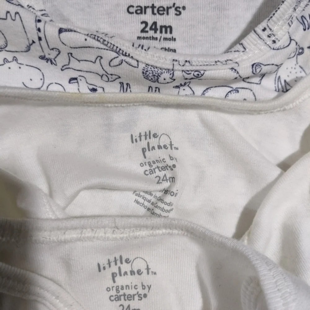 Unisex‎ Carter's bodysuits onesies size 24 months